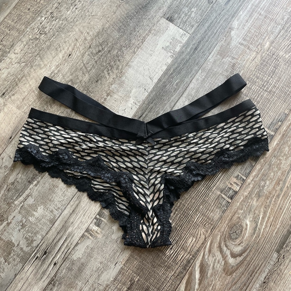 New VS cheeky undies